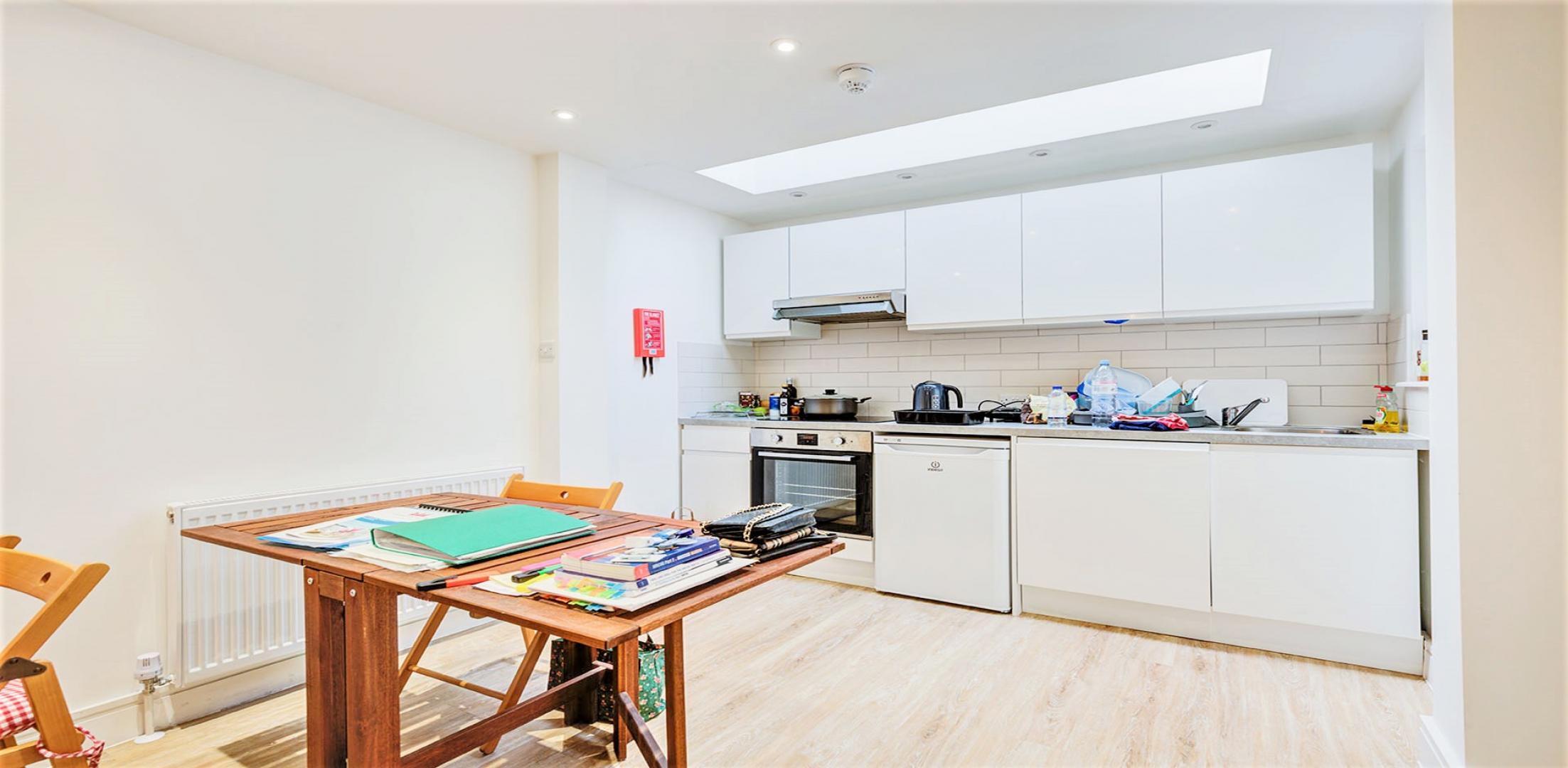 			Studio Apartment, 1 bath, 1 reception Apartment			 Roderick Road, HAMPSTEAD HEATH / GOSPEL OAK